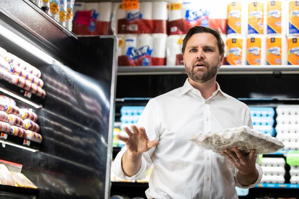 JD Vance claimed eggs cost $4 but he was caught out by the price tag behind him (AP)