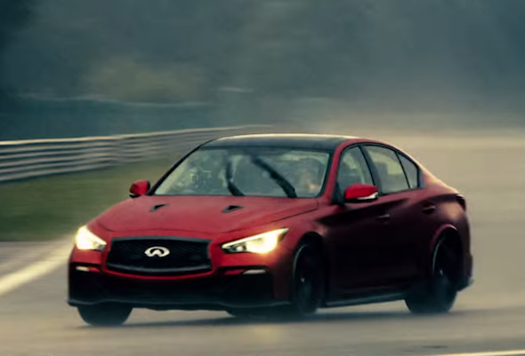 Infiniti Q50, Eau Rouge, Spa-Francorchamps