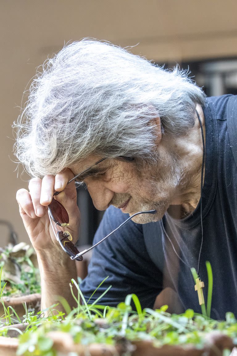 "Siempre hice cosas absolutamente atípicas. Soy emocional e impulsivo", dice el actor, de 78 años

