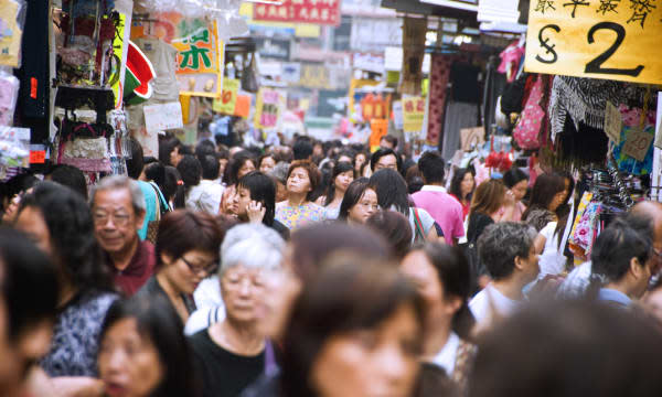 Crowd on Tung Choi Street (Ladies Market).