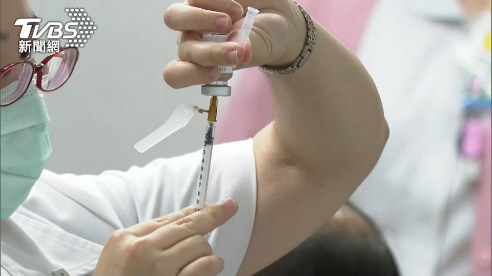 新冠疫苗接種對象持續擴大。（圖／TVBS資料畫面）