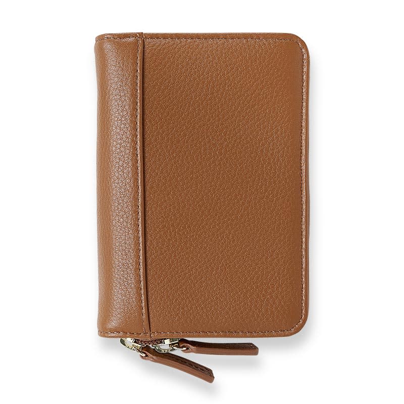 <p><a href="https://go.redirectingat.com?id=74968X1596630&url=https%3A%2F%2Fwww.levenger.com%2Fcollections%2Fall%2Fproducts%2Fcarrie-leather-pen-case%3Fvariant%3D42556717072533&sref=https%3A%2F%2Fwww.bestproducts.com%2Flifestyle%2Fg44316281%2Fpen-gifts%2F" rel="nofollow noopener" target="_blank" data-ylk="slk:Shop Now;elm:context_link;itc:0;sec:content-canvas" class="link ">Shop Now</a></p><p>Leather Pen Case</p><p>$3485.00</p><p>levenger.com</p>