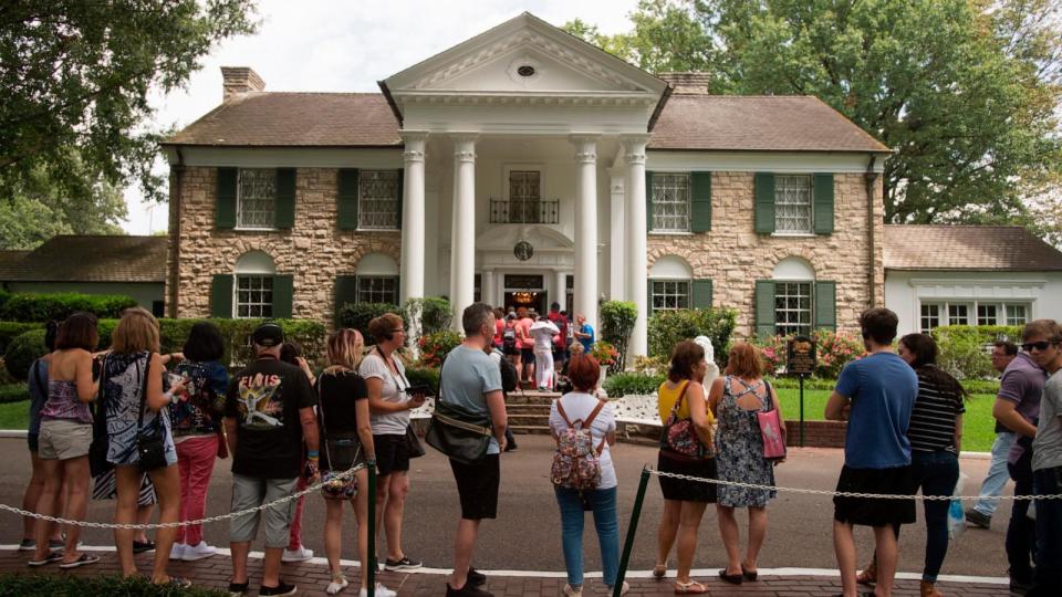 PHOTO: Fans wait in line outside Graceland, Aug. 15, 2017, in Memphis, Tenn. (Brandon Dill/AP, FILE)