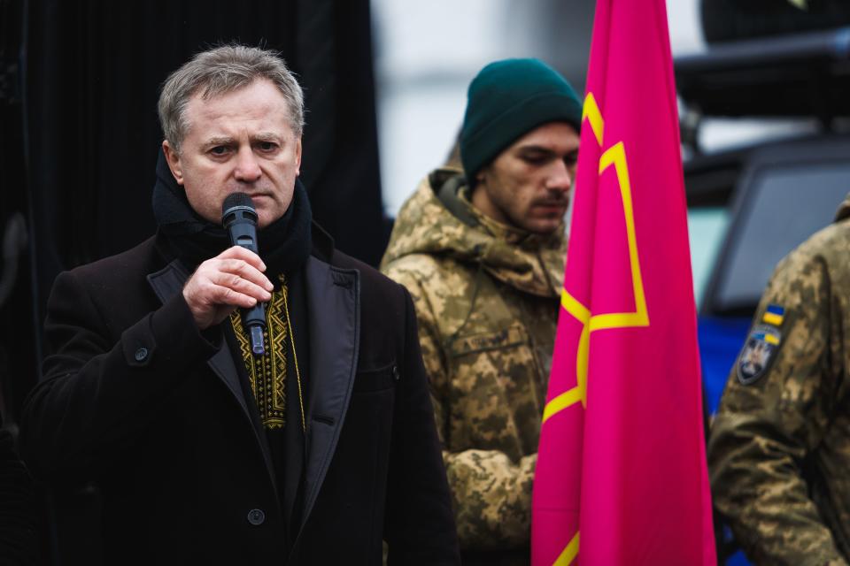 Officials gave speeches at the soldier and ex-political prisoner’s service (Global Images Ukraine via Getty)