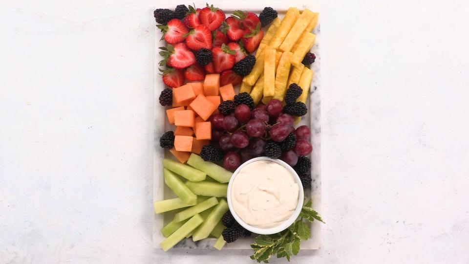 Frudité Platter with Mint-Lime Dip