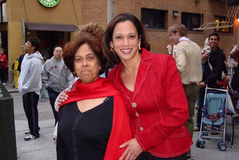 Kamala Harris and her mother, Shyamala, at a parade in 2007.