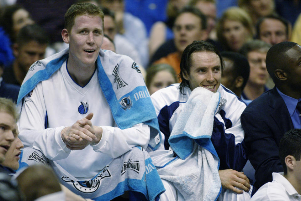 Shawn Bradley and Steve Nash of the Dallas Mavericks in 2003