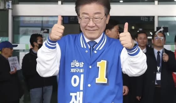 當地時間3月28日，韓國共同民主黨黨首李在明出席競選集會。   圖 : 翻攝自視覺中國