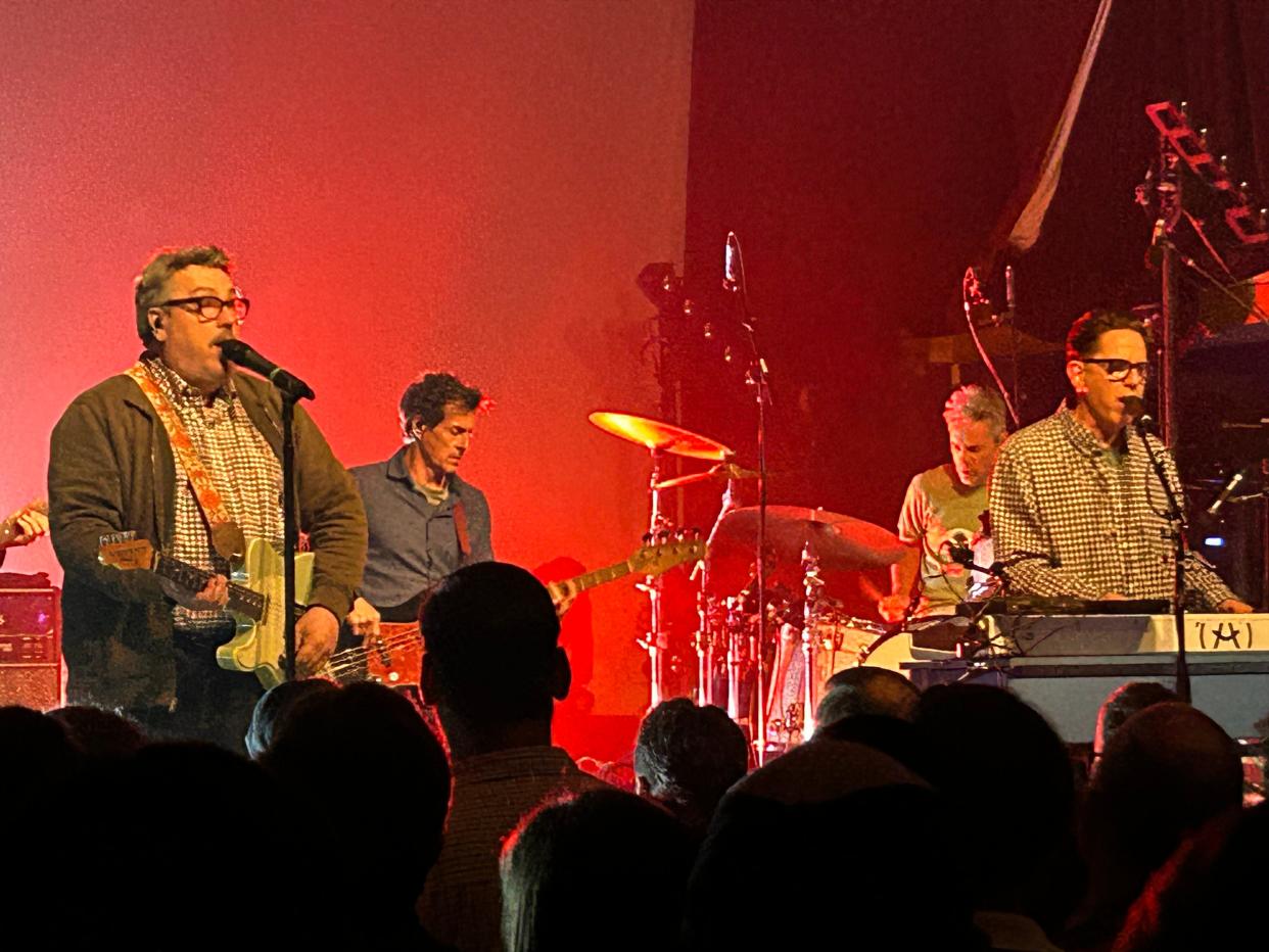 They Might Be Giants on opening night of their tour and a three-night Mr. Smalls Theatre run.