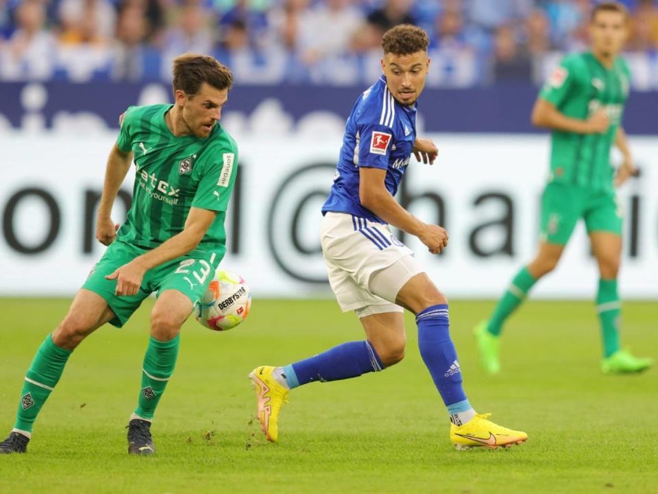 Später Handelfmeter: Schalke feiert ersten Punkt