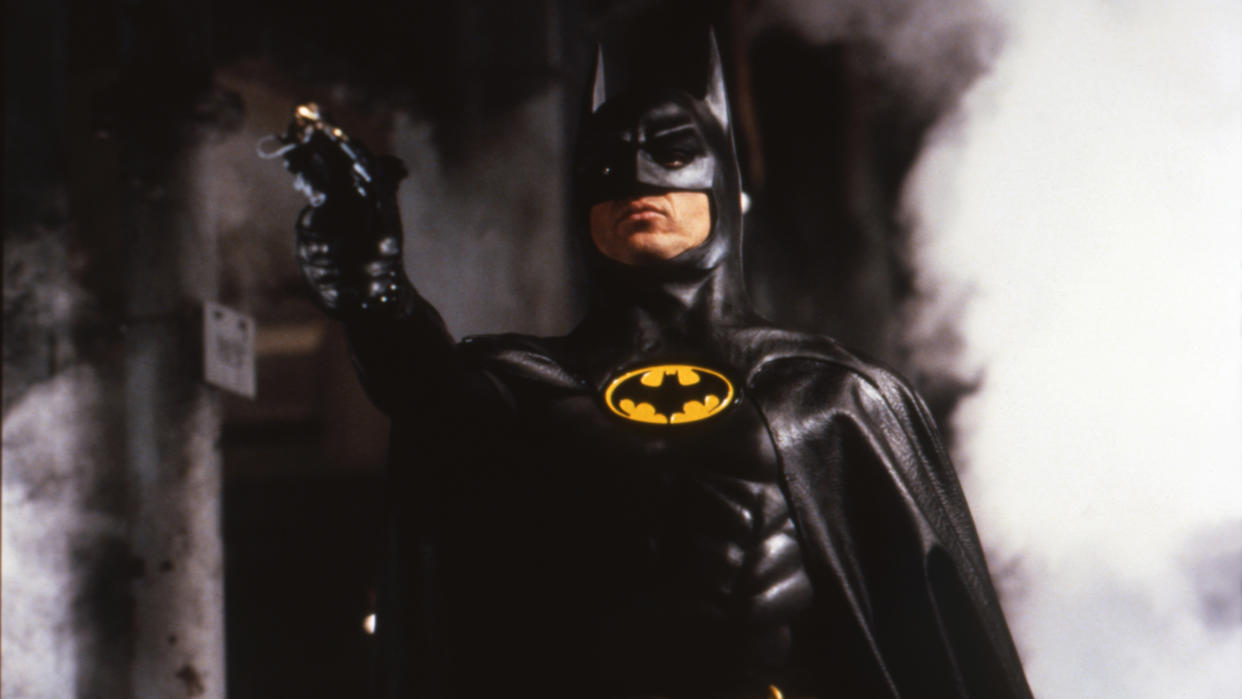  Michael Keaton on the set of "Batman". 