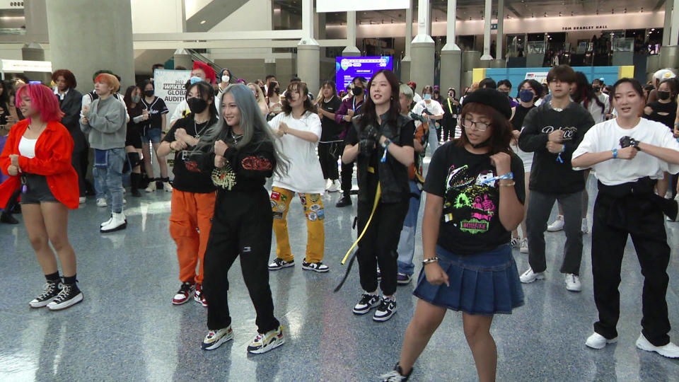 K-pop fans show off their moves at KCON in Los Angeles.  / Credit: CBS News