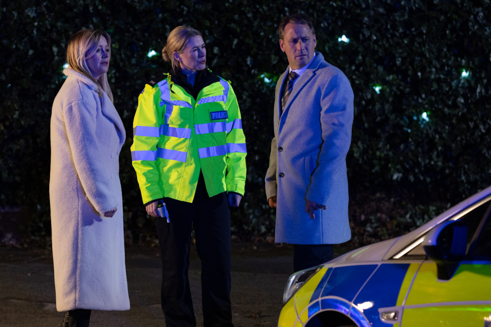 diane and tony hutchinson with the police in hollyoaks