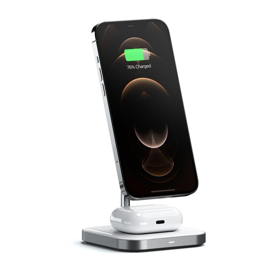 Satechi charging stand, best wireless chargers