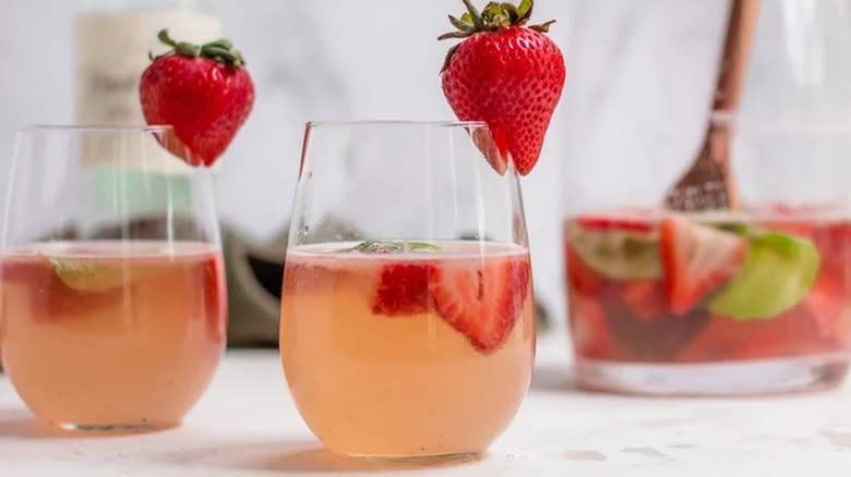 strawberry sangria with garnish