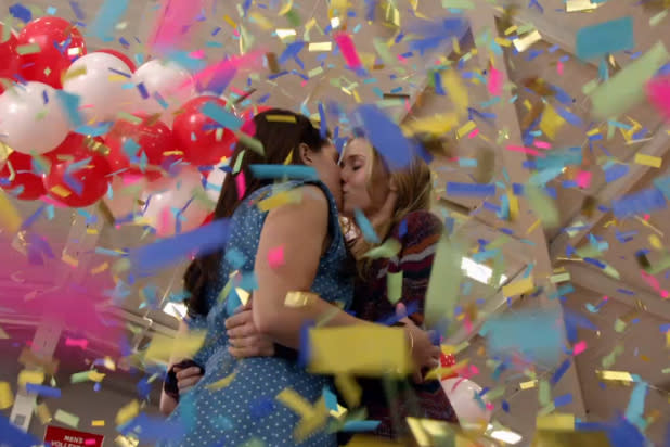 Kate Upton Lesbian Sex - American Idol' Alum Katie Stevens and Rita Volk Kiss, Become Insta-Lesbians  in MTV 'Faking It' Trailer (Video)