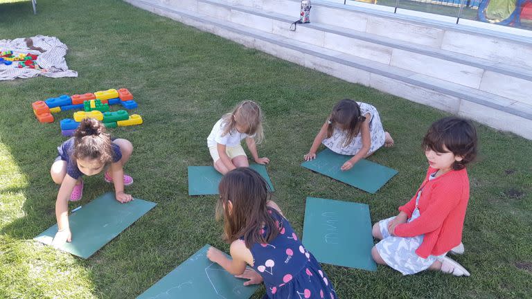 Clase en el jardín rodante El Principito, en Pacheco