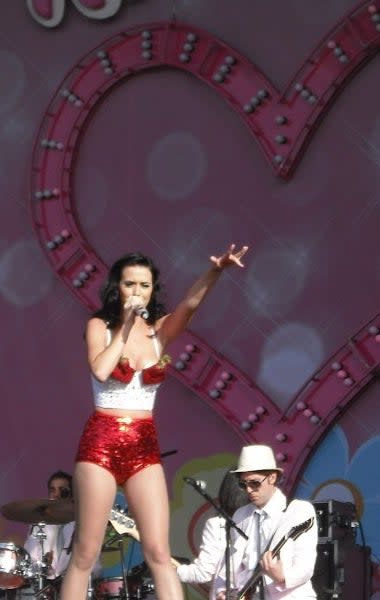 Katy Perry performs on the 4Music stage at V Festival 2009 (Courtesy of author)