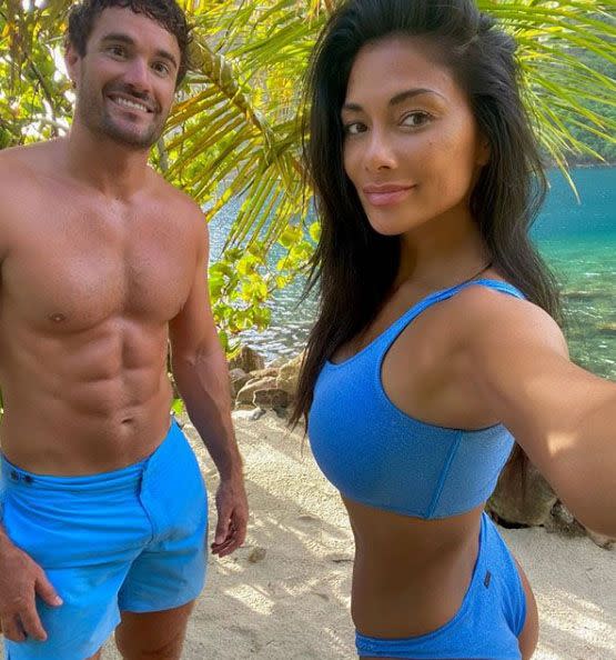 Nicole macht mit ihrem Freund, Thom Evans, auf St. Lucia Urlaub. Foto: Instagram/nicolescherzinger.