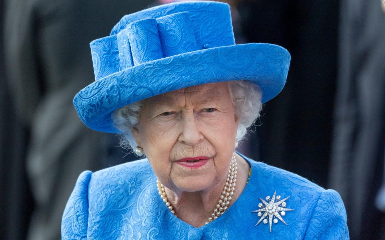 Queen Elizabeth II watches the runners in the parade ring for the Epsom Derby at Epsom Racecourse on June 1, 2019 - Mark Cuthbert/UK Press via Getty Images