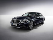 Welcher Autofan möchte nicht einmal hinter dem Steuer eines Mercedes-Benz S 600 sitzen? Das scheinen auch einige Interessenten so zu sehen, denn die Luxuslimousine kommt lediglich auf 94,6 Standtage. 248.036 Euro werden allerdings für den Traum auf Rädern fällig.