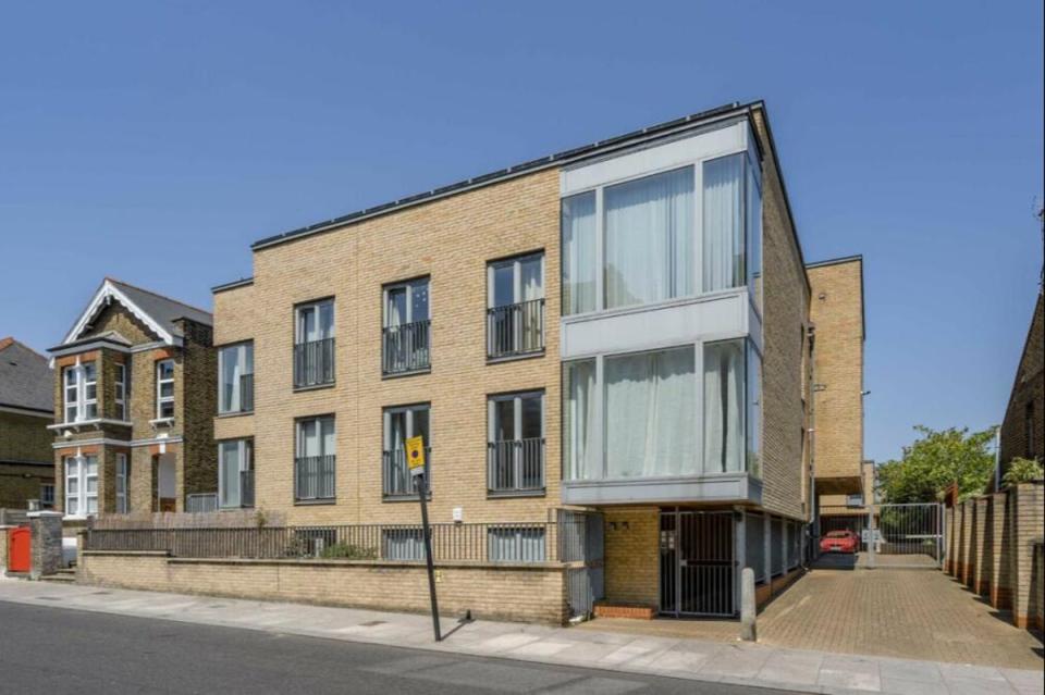 A two-bedroom flat in Acton (Robertson Smith & Kempson)