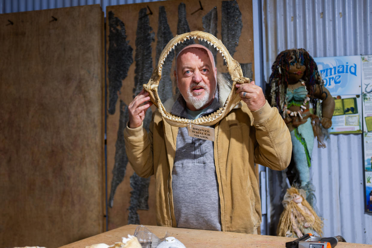  Bill Bailey's Australian Adventure sees the comedian having fun for his new Channel 4 series. 