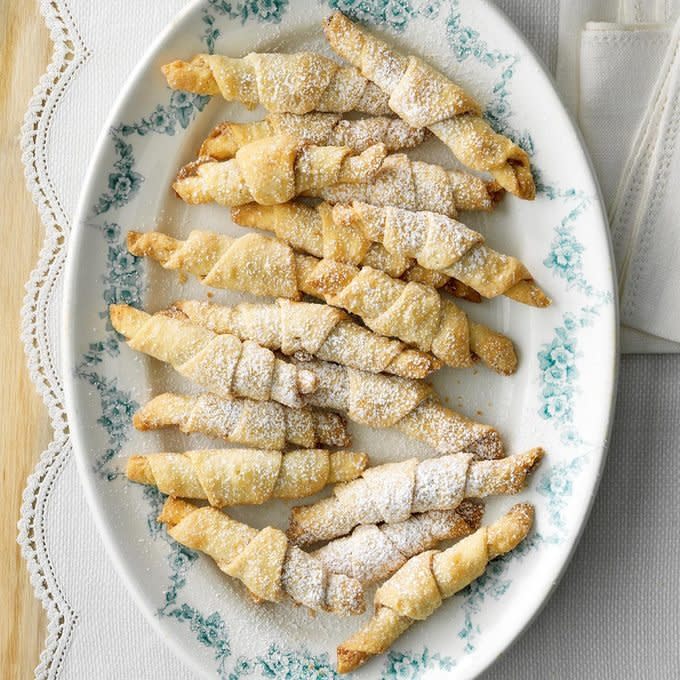 <a href="https://www.tasteofhome.com/article/cappuccio-family-cinnamon-twirl-cookies/" rel="nofollow noopener" target="_blank" data-ylk="slk:This Italian Grandmother Shares Her Most-Beloved Cookie Recipe for First Time Ever;elm:context_link;itc:0;sec:content-canvas" class="link rapid-noclick-resp">This Italian Grandmother Shares Her Most-Beloved Cookie Recipe for First Time Ever</a>