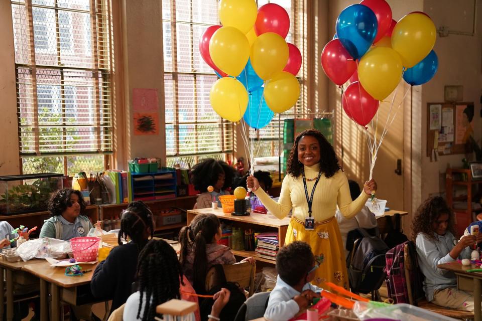 abbott elementary “egg drop” – when the eighth grade science class participates in an egg drop activity, janine insists her second grade class joins in even when the science teacher and gregory tell her that her students aren’t ready for physics lessons, janine is determined to prove them wrong then, when barbara is shocked at the clothing one of her student’s parents wears, she learns to not judge someone solely based on their appearance on “abbott elementary,” wednesday, nov 16 900 931 pm est, on abc abcgilles mingassonquinta brunson