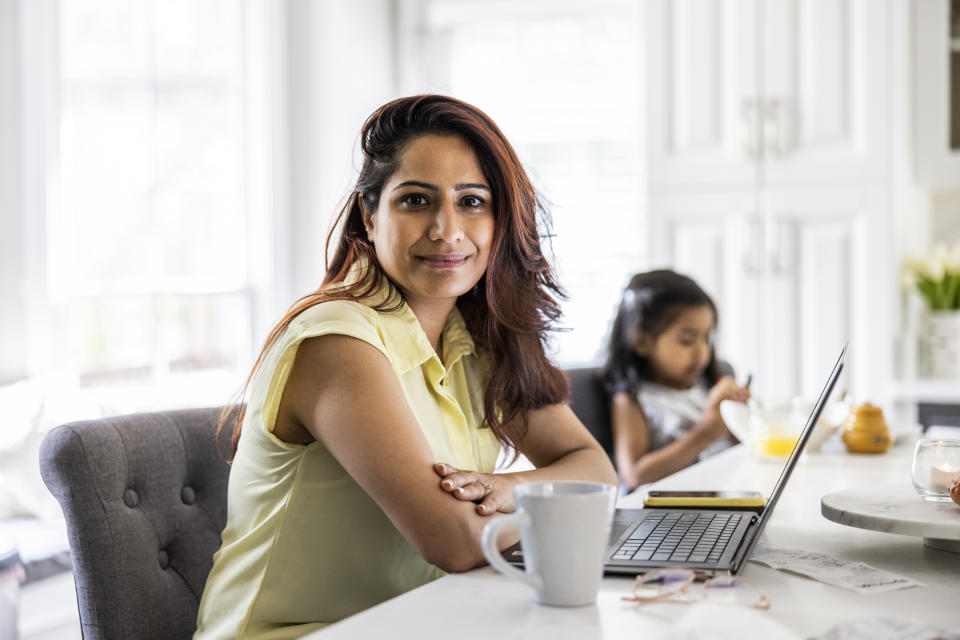 El porcentaje de mujeres que no trabaja a tiempo completo por responsabilidades con sus hijos está aumentando. Foto: Getty Images. 