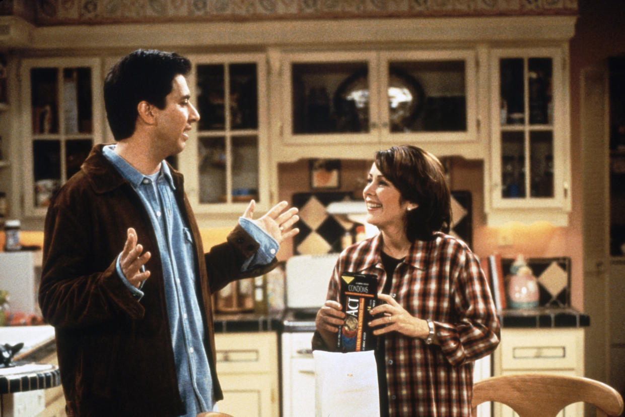 Ray Romano and Patricia Heaton in a Season 3 episode of Everybody Loves Raymond, which celebrates its 25th anniversary this year. (Photo: CBS / Courtesy: Everett Collection)