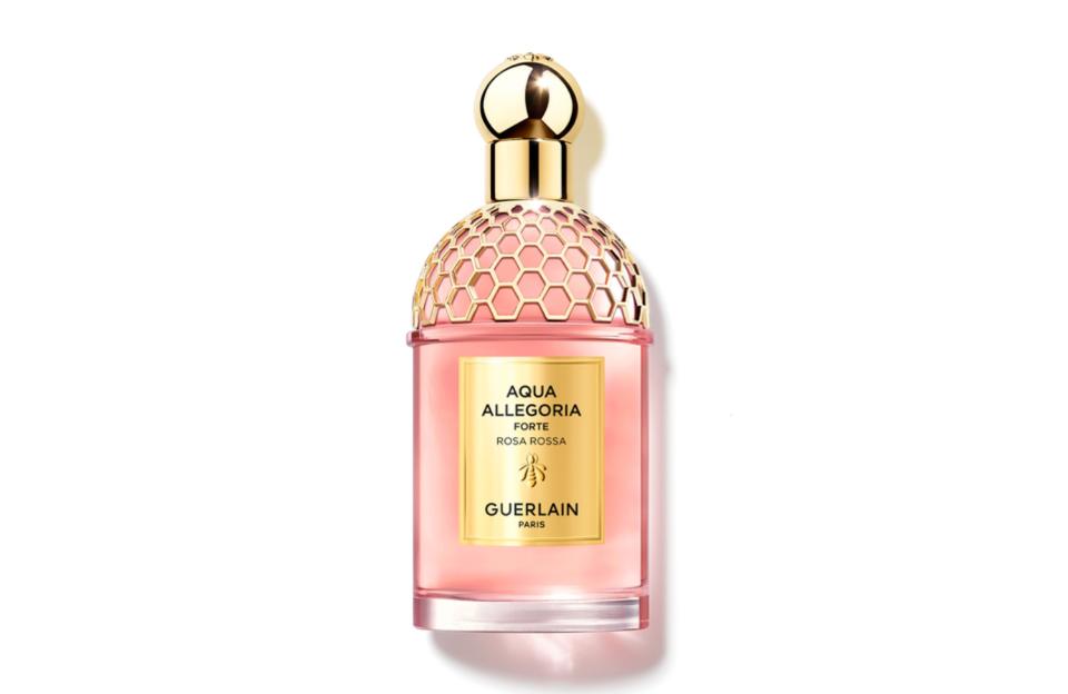 160€ les 125 ml<br><p>Dans la collection intense Aqua Allegoria Forte, on apprécie particulièrement l’eau de parfum à la rose associée à la pêche blanche sur une note boisée. Enivrant.</p><br><a href="https://www.guerlain.com/fr/fr-fr/p/aqua-allegoria-rosa-rossa-forte---eau-de-parfum-P014471.html" rel="nofollow noopener" target="_blank" data-ylk="slk:Acheter;elm:context_link;itc:0;sec:content-canvas" class="link ">Acheter</a>