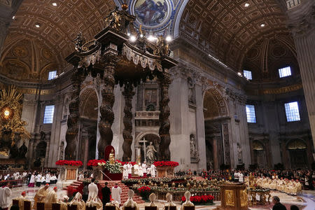 Pope Francis leads a mass to mark the World Day of Peace in Saint Peter's Basilica at the Vatican, January 1, 2019. REUTERS/Tony Gentile