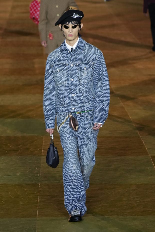 Virgil Abloh Louis Vuitton Men's Spring Summer 2019 Collection Every Runway  Look - Fashionista