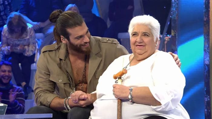 Can Yaman junto a Jesusa, su mayor fan española