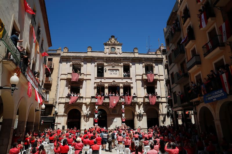 Colla Joves Xiquets de Valls and Colla Vella Dels Xiquets de Valls first performance after COVID-19 halt, in Valls