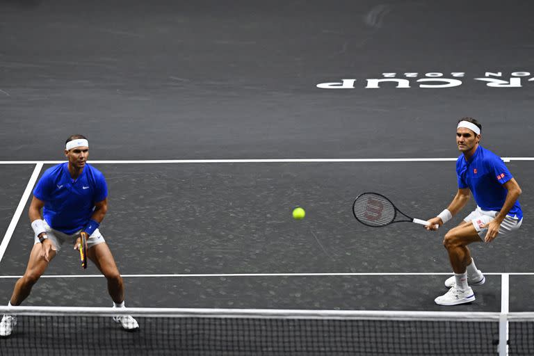 Nadal y Federer en acción en la Laver Cup