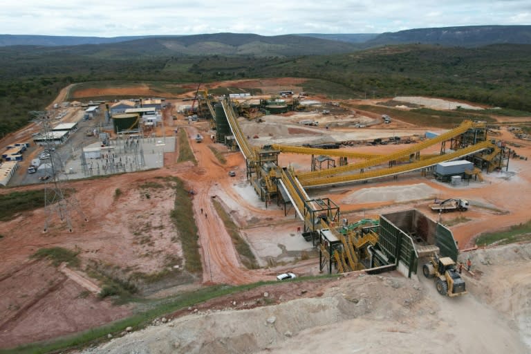 A empresa canadense Sigma Lithium realiza operações no projeto de lítio Grota do Cirilo, localizado a 20 quilômetros (12,5 milhas) a nordeste de Aracoaay, no estado de Minas Gerais, Brasil, em 25 de maio de 2023 (Douglas Magno)