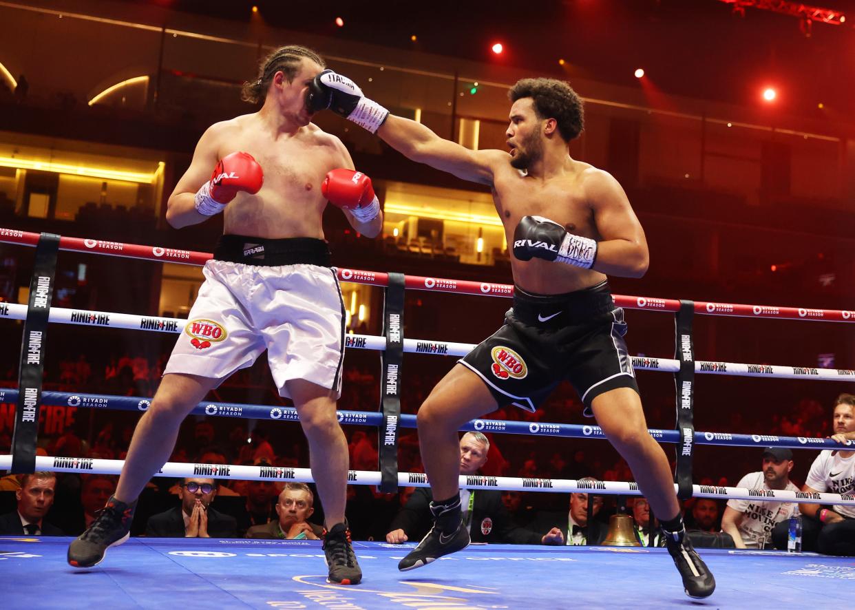 Moses Itauma punches Ilja Mezencev (Getty Images)