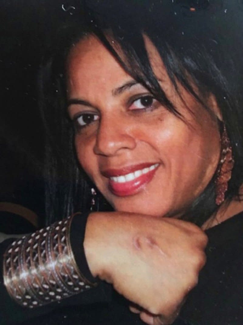 YVETTE MONIQUE SPORT, 51