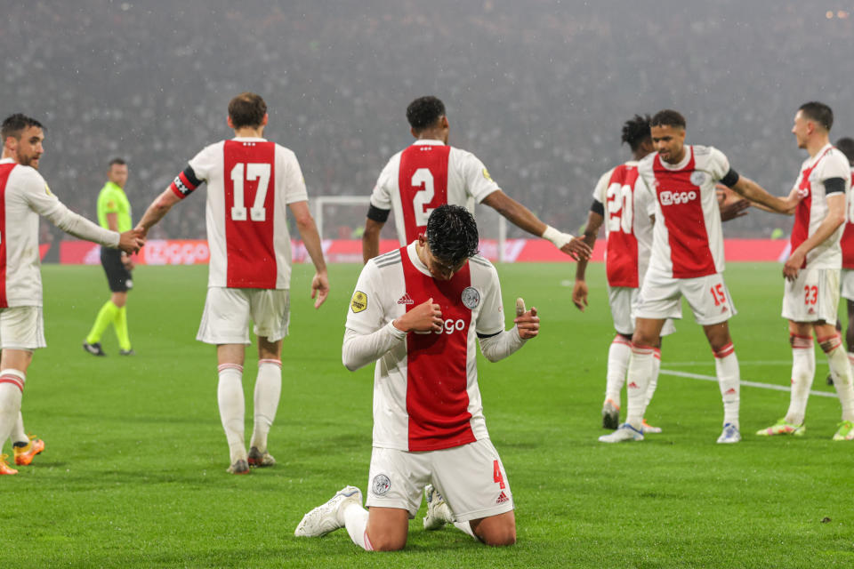 El mexicano anotó en el último encuentro del Ajax, donde consiguieron consagrarse campeones (Foto de: Herman Dingler/Orange Pictures/BSR Agency/Getty Images)