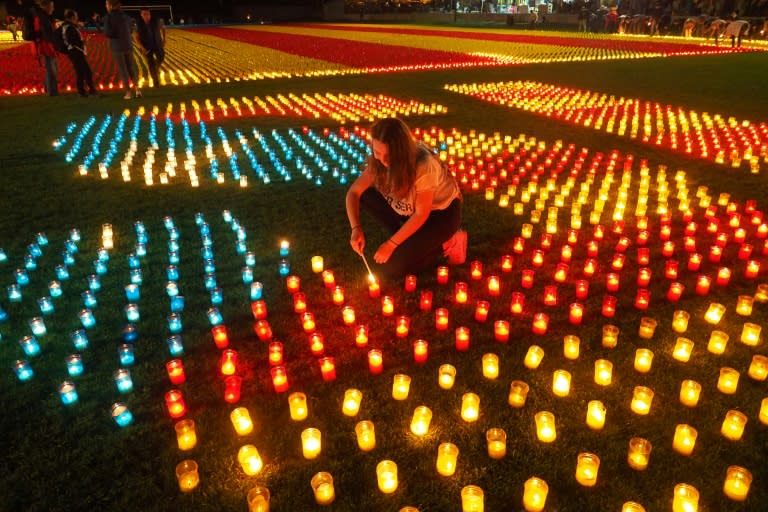 Pro-independance campaigners showed where their loyaly lay by lighting 82000 candles in Llivia, nestled deep in the Pyrenees