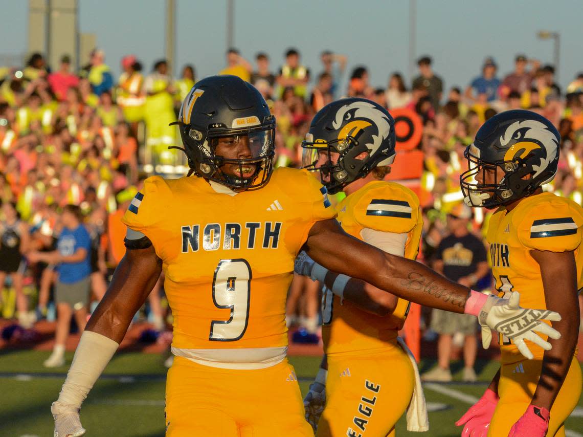 Liberty North’s Melvin Laster gets ready for Friday night’s high school football game against Liberty. Liam Keating/810 Varsity