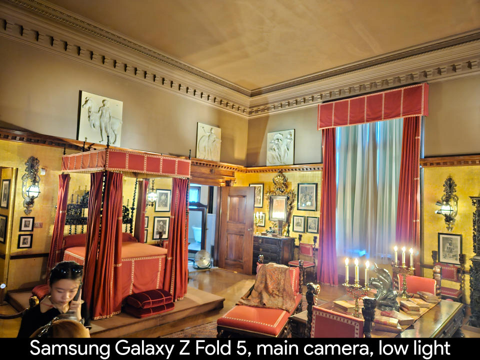 Samsung Galaxy Z Fold 5 Photo samples