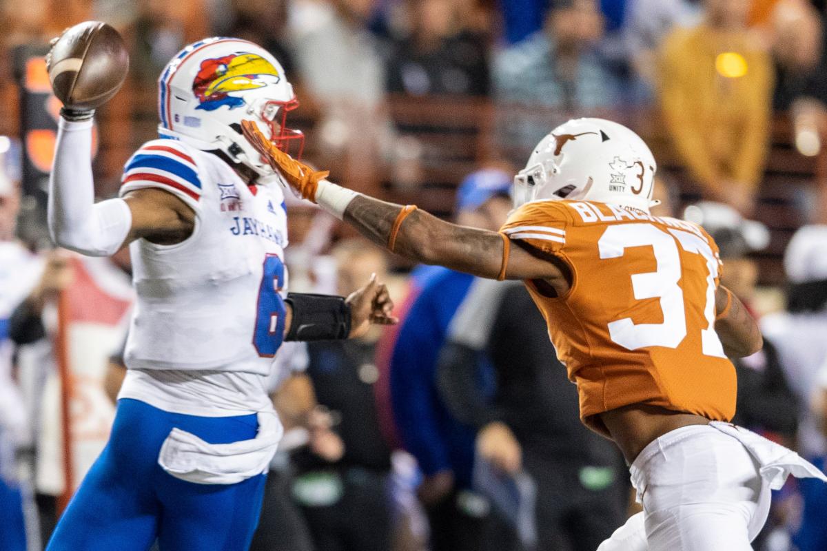 Kansas vs. Oklahoma: Jayhawks open up stadium to fans amid upset