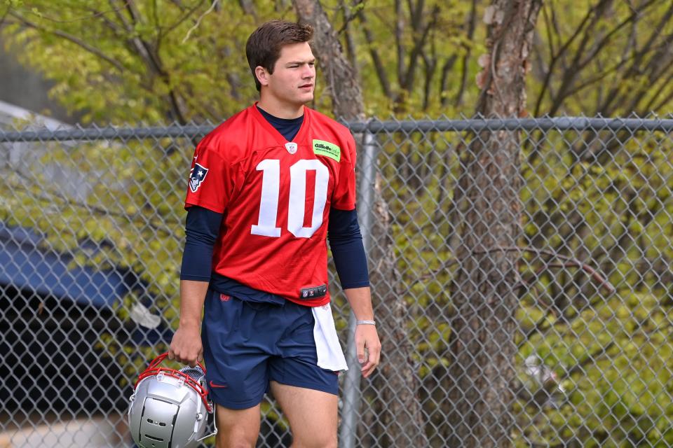 May 11, 2024; Foxborough, MA, USA; New England Patriots quarterback Drake Maye (10) arrives for practice at the New England Patriots rookie camp at Gillette Stadium. Mandatory Credit: Eric Canha-USA TODAY Sports