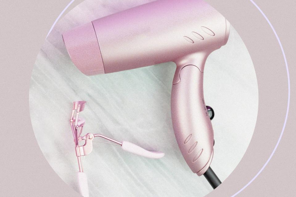 TikTok, You Need to Stop Blow Drying Your Lashes