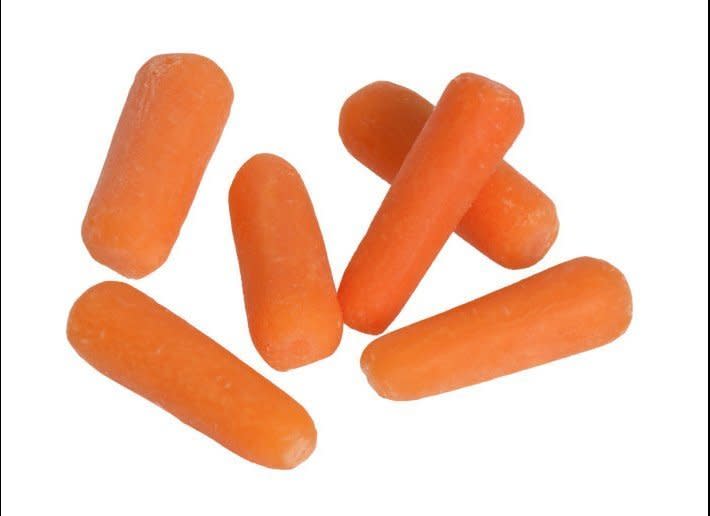 Instead of: 1 oz. of pretzels (110 calories, 1 g fiber)    Choose this: 12 baby carrots plus 2 tablespoons of hummus (89 calories, 4 g fiber)    You gain: 3 grams of fiber    Bonus: Beta carotene, the pigment that makes carrots orange, is a powerful antioxidant and a precursor to the active form of vitamin A, a nutrient that helps keep your immune system healthy. <a href="http://www.eatingwell.com/nutrition_health/immunity/healthy_immunity_quick_tips?utm_source=HuffingtonPost_Nicci_Fiber_110411" target="_blank">Find 6 secrets to boosting your immunity naturally here.</a>  