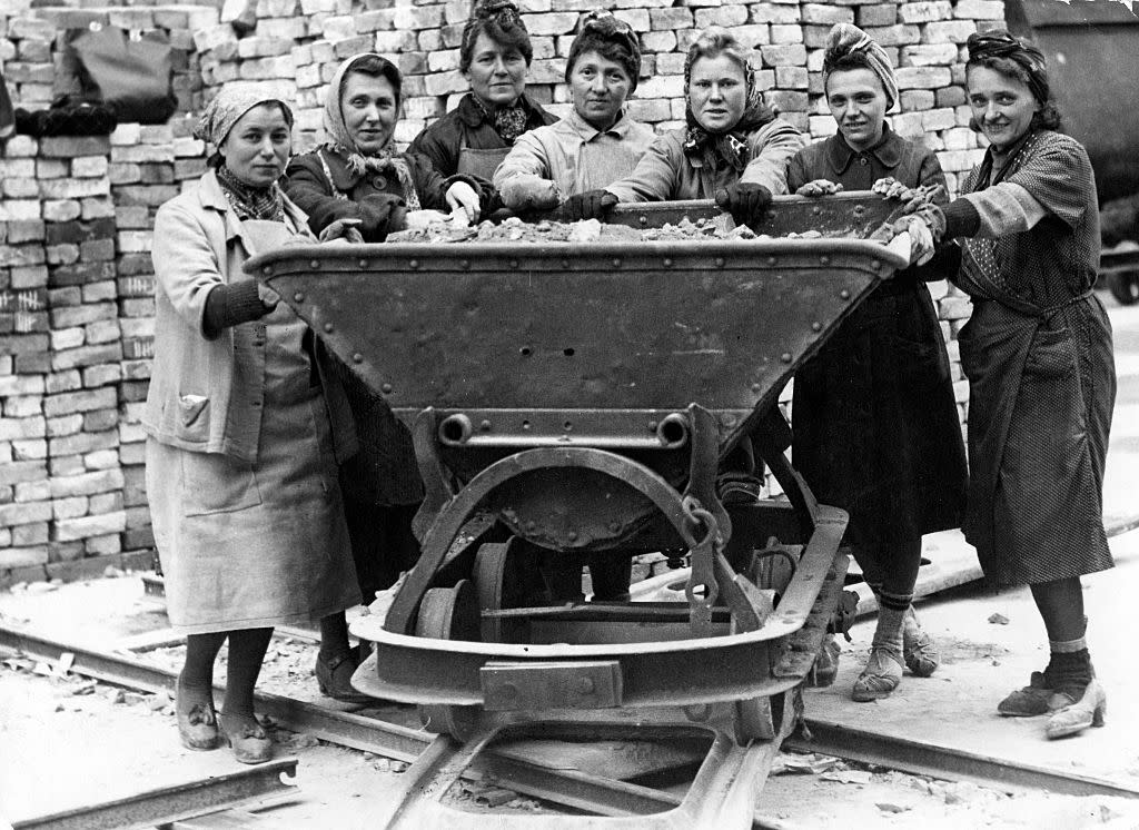 Mujeres trabajando.