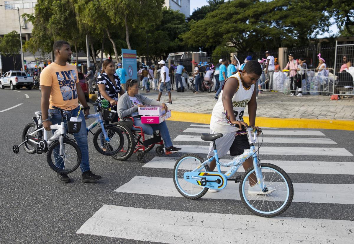 Entidades retan a RD evite millones de botellas plásticas